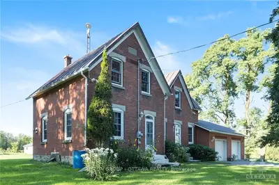 19013 County Road 22 Road, North Glengarry, On K0c 1t0