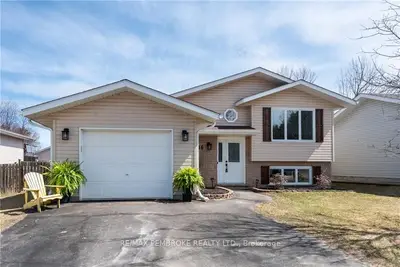 46 Briarwood Drive, Petawawa, On K8h 3n7