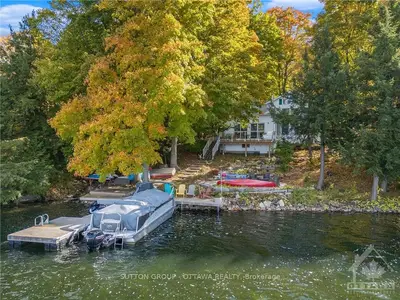 20 B6a Road, Rideau Lakes, On K0g 1l0