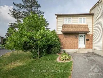 1774 Lamoureux Drive A, Orleans - Cumberland And Area, On K1e 2n4