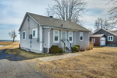 20458 Old Montreal Road, South Glengarry, On K0c 2c0