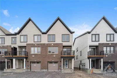 536 Woven, Stittsville - Munster - Richmond, On K2s 1b9