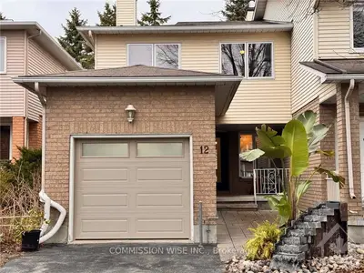 12 SCARLET Court, Hunt Club - South Keys and Area, ON K1T 3R5