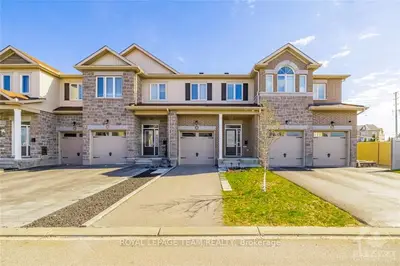 203 Sittelle, Orleans - Cumberland And Area, On K4a 1g1