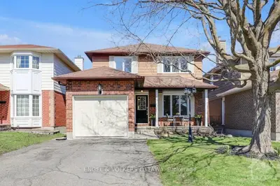 15 Castlefield Avenue, Stittsville - Munster - Richmond, On K2s 1e4