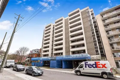 141 Somerset Street W 903, Ottawa Centre, On K2p 2h1