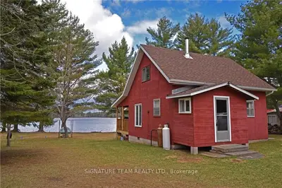 54 Lafleurs Lane, Madawaska Valley, On K0j 1b0