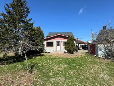 205 St Joseph Street, Alfred And Plantagenet, On K0b 1a0