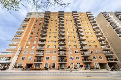 429 Somerset Street W 1205, Ottawa Centre, On K2p 2p5