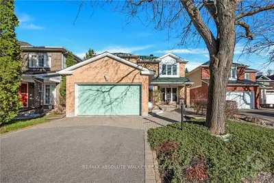 39 Castleton Street, South Of Baseline To Knoxdale, On K2g 5n3