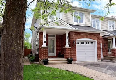 330 Parkin Circle, Blossom Park - Airport And Area, On K1t 4g6