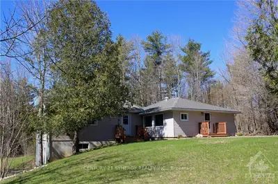 109 Bell Street, Lanark Highlands, On K0g 1m0