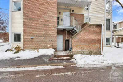 201-a Woodfield Drive, Tanglewood - Grenfell Glen - Pineglen, On K2g 4p2