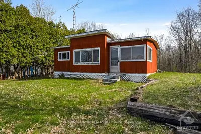 240 Ebb's Bay Road, Drummond/north Elmsley, On K7c 4k8