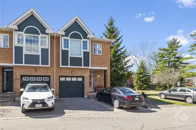 207 Freedom, Alta Vista And Area, On K1g 6w1