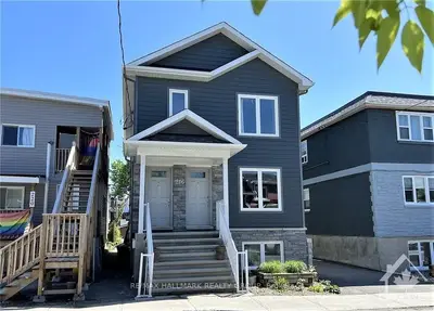 216 Carillon Street 1, Vanier And Kingsview Park, On K1l 5x8