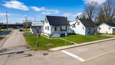 238 Tasse Avenue, Renfrew, On K7v 3w5