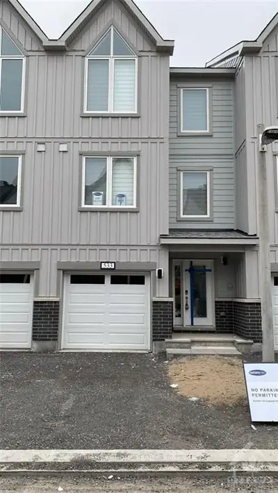 533 Woven, Stittsville - Munster - Richmond, On K2s 3b2