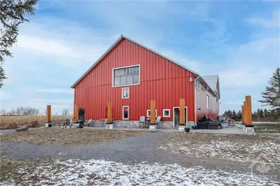 9261 33, Greater Napanee, On K0h 1g0