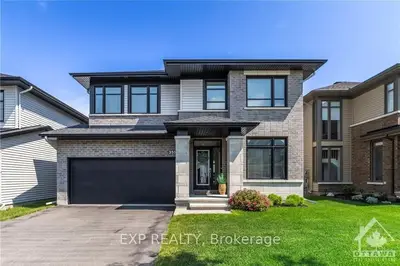 335 SERENADE Crescent, Blossom Park - Airport and Area, ON K1X 0B9