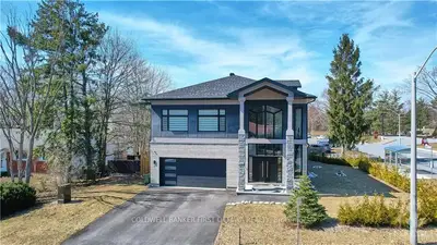 67 Parkmount Crescent, South Of Baseline To Knoxdale, On K2h 5t3