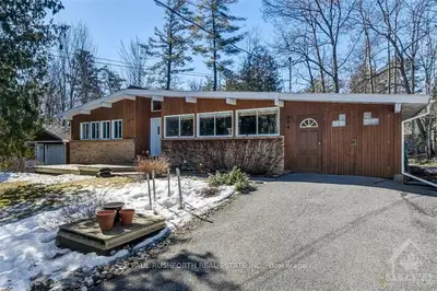894 Amyot Avenue, Orleans - Convent Glen And Area, On K1c 3a6