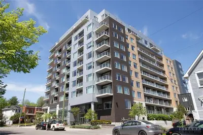 7 Marquette Avenue 706, Vanier And Kingsview Park, On K1l 8a7