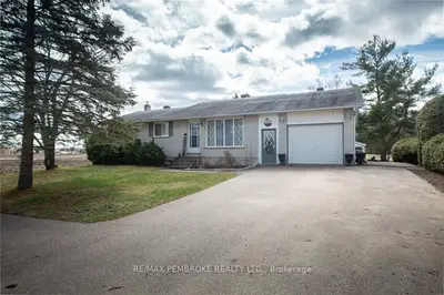 383 Russham Road, Laurentian Valley, On K8a 6w6
