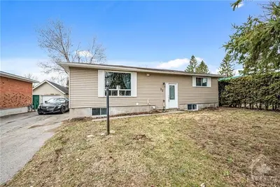 32 Laurie Court, Kanata, On K2l 1s4