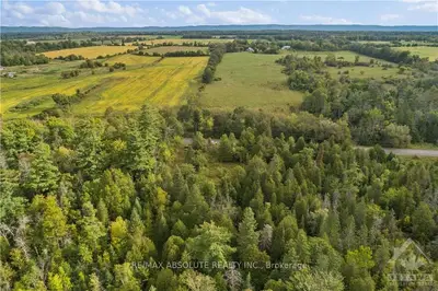 4835 Canon Smith Drive, Carp - Dunrobin - Huntley - Fitzroy And Area, On K0a 1x0
