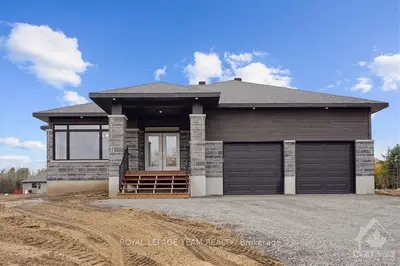 1250 STEWARTVILLE Road, McNab/Braeside, ON K7S 3G8
