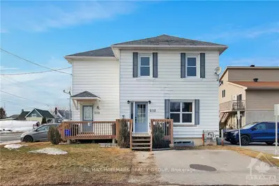 678-680 Dollard Street, Casselman, On K0a 1m0