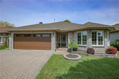 14 Loyalist Place, Brockville, On K6v 7m3