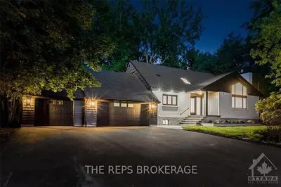 152 KAMLOOPS Avenue, Billings Bridge - Riverside Park and Area, ON K1V 7C9