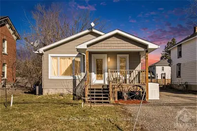 542-544 Main Street, North Dundas, On K0c 2k0