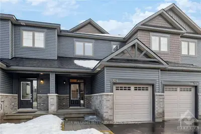 1016 Kijik Crescent, Blossom Park - Airport And Area, On K1x 0j5