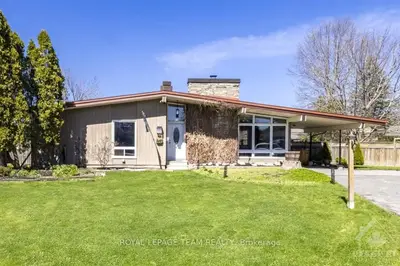 5 Aberfeldy Street, Bells Corners And South To Fallowfield, On K2h 6h6
