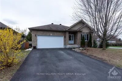 42 SOUTH INDIAN Drive, The Nation, ON K0A 2M0