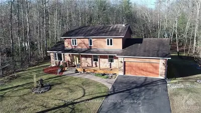 215 Fireside Drive, Constance Bay - Dunrobin - Kilmaurs - Woodlawn, On K0a 3m0