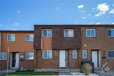 25 Pixley, Alta Vista And Area, On K1g 4c3