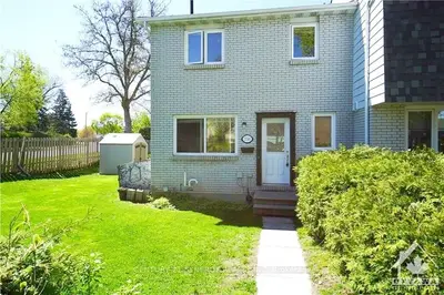 2746 Consul Avenue, Parkway Park - Queensway Terrace S And Area, On K2h 7h7
