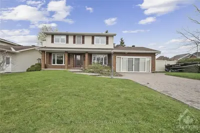 2 Aldridge Way, South Of Baseline To Knoxdale, On K2g 4h8