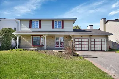 11 Ardell Grove, South Of Baseline To Knoxdale, On K2g 4g5