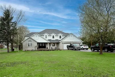 11713 Lakeshore Drive, South Dundas, On K0c 1x0