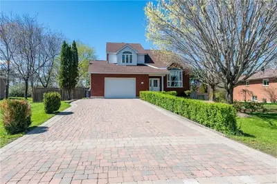 184 Pleasantview Drive, Laurentian Valley, On K8b 1b6