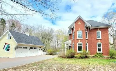 2594 River Road, North Grenville, On K0g 1j0