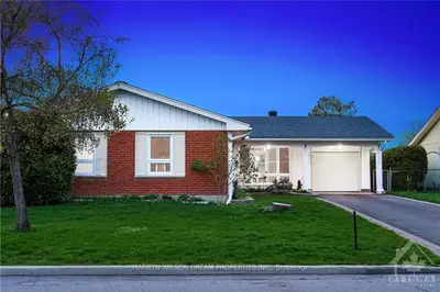 1353 Fontenay Crescent, Hunt Club - South Keys And Area, On K1v 7k5