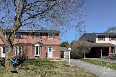 316 Dalehurst Drive, Tanglewood - Grenfell Glen - Pineglen, On K2g 4e4