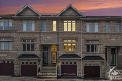 281 Stroget, Cityview - Parkwoods Hills - Rideau Shore, On K2e 0a9