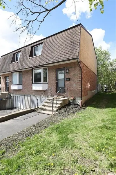 3100 Armada Avenue, Blossom Park - Airport And Area, On K1t 1t4